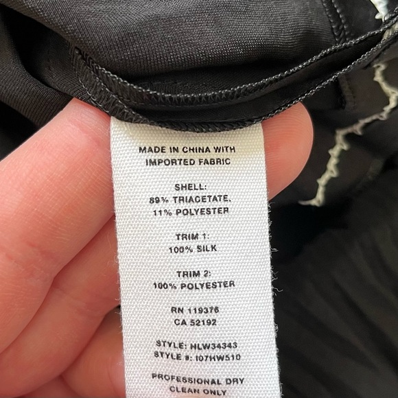 HELMUT LANG ACCORDION PLEATED TOP SIZE MEDIUM TRENDY MODERN CHIC STYLISH - Picture 6 of 9